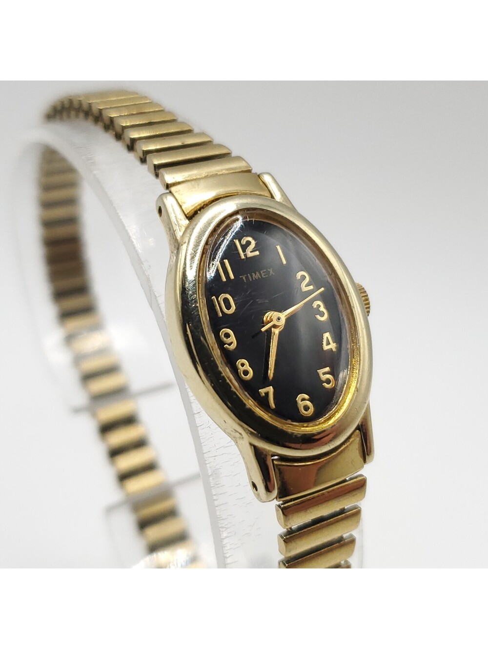 2009 Timex Cavatina Women's Watch 18mm Black Oval Dial New Battery